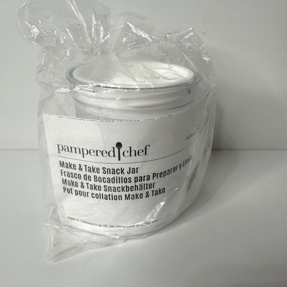 Pampered Chef Make & Take Snack Jar 1462 Clear White Portable Food Container NEW